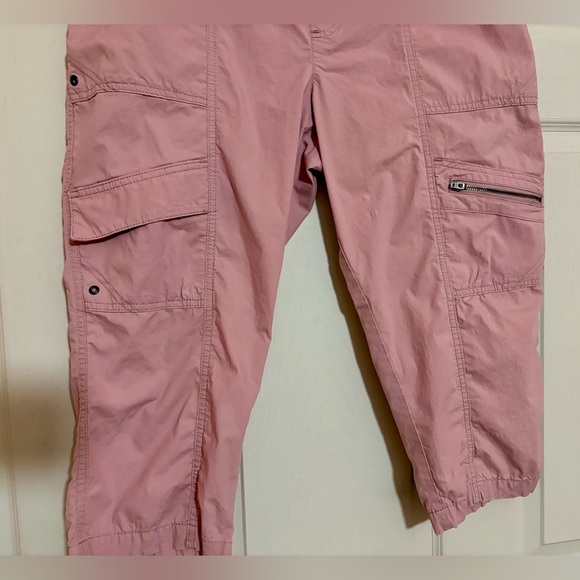 Lee Relaxed Fit Women’s Light Pink Capri, Cargo Pants Sz 16. Preowned - Picture 4 of 10